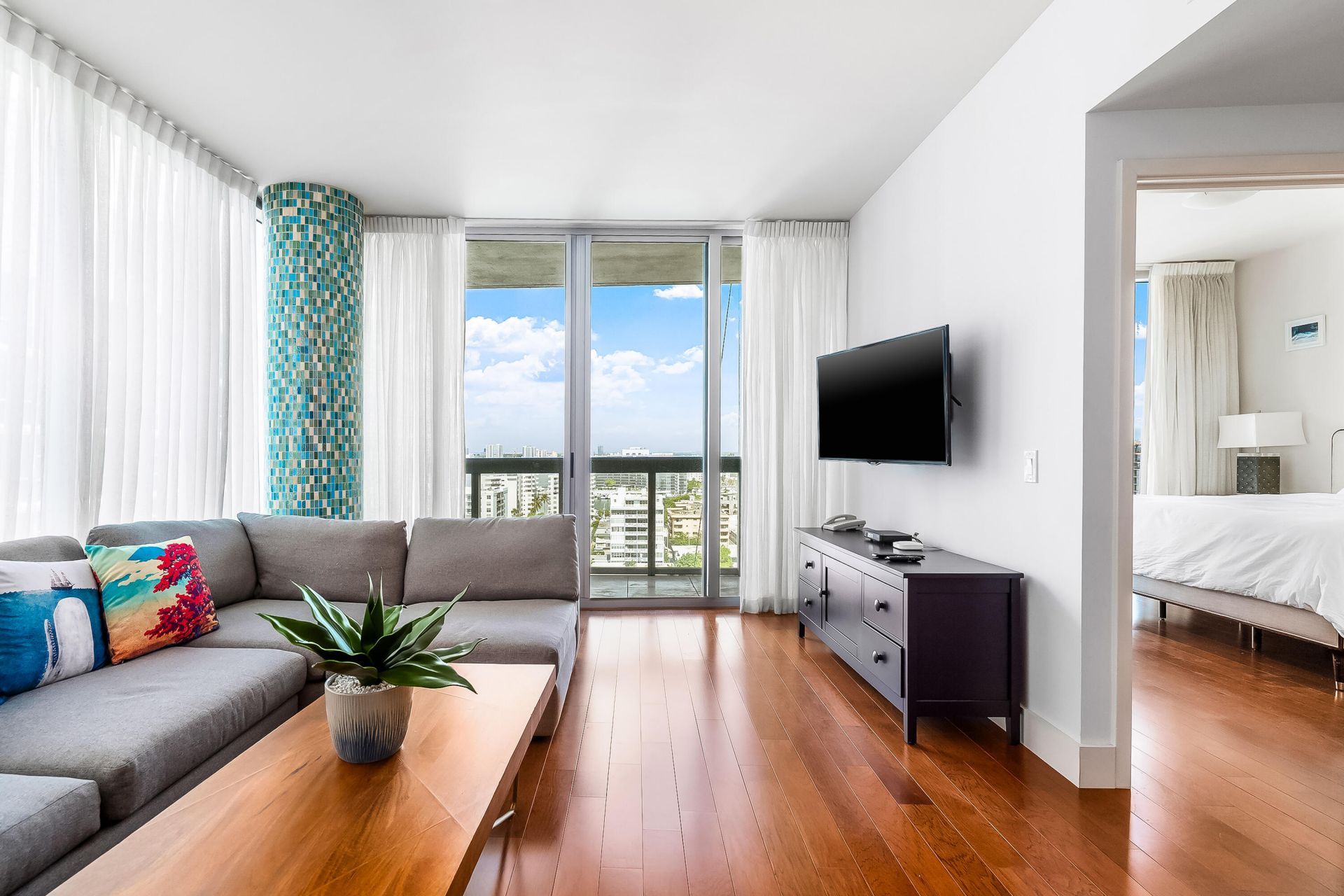 6899 Collins Avenue, Unit 1409, Miami Beach, FL 33141 Photo