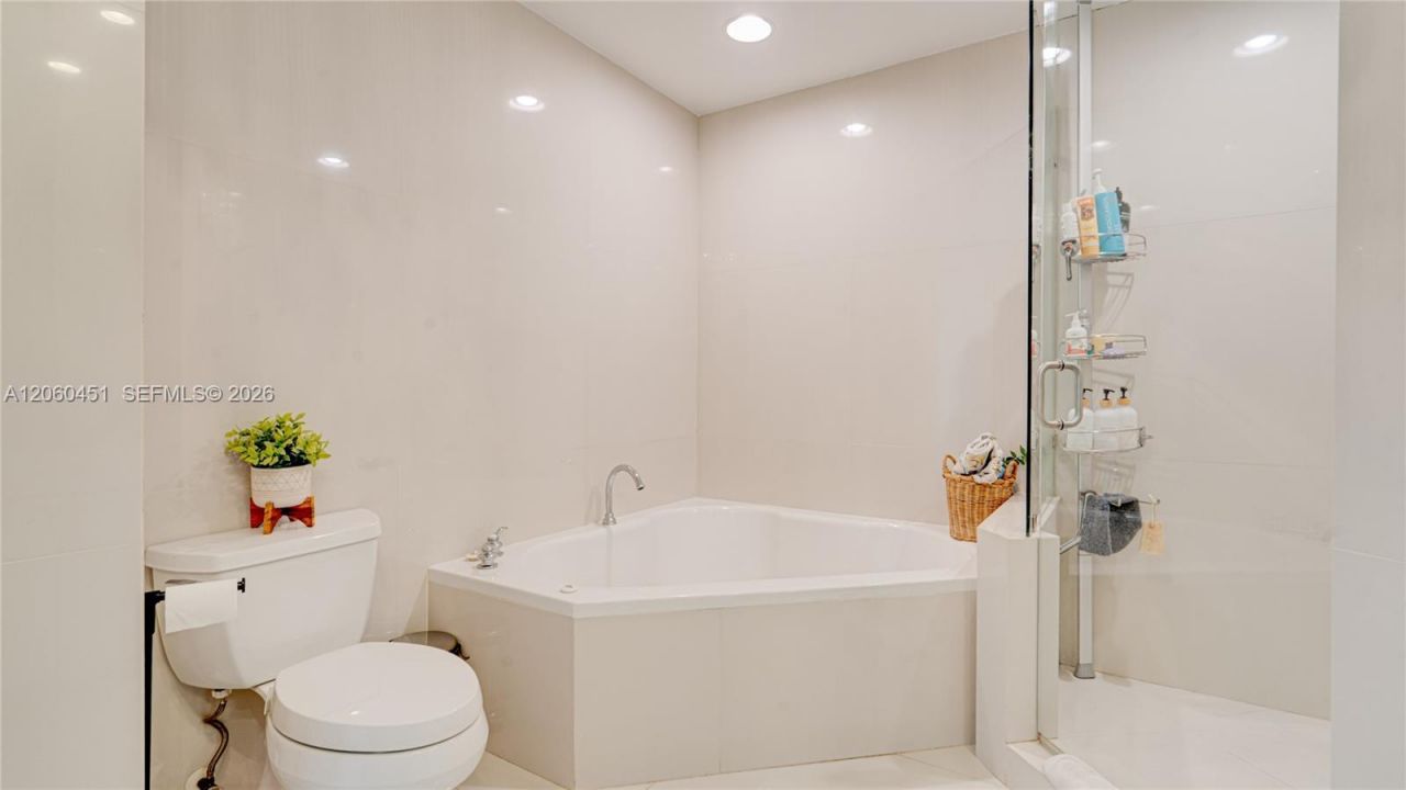 315 NE 3rd Ave, Unit 1908, Fort Lauderdale, FL 33301 Photo