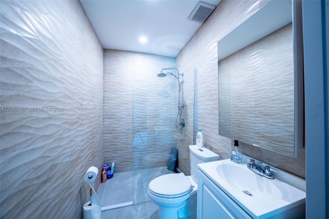 1221 W Camino Real , Unit 1221, Boca Raton, FL 33486 Photo