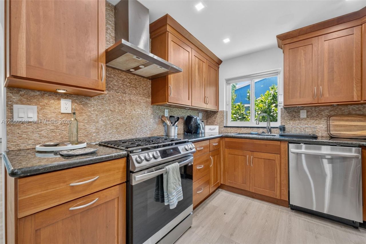1532 Fletcher St , Hollywood, FL 33020 Photo