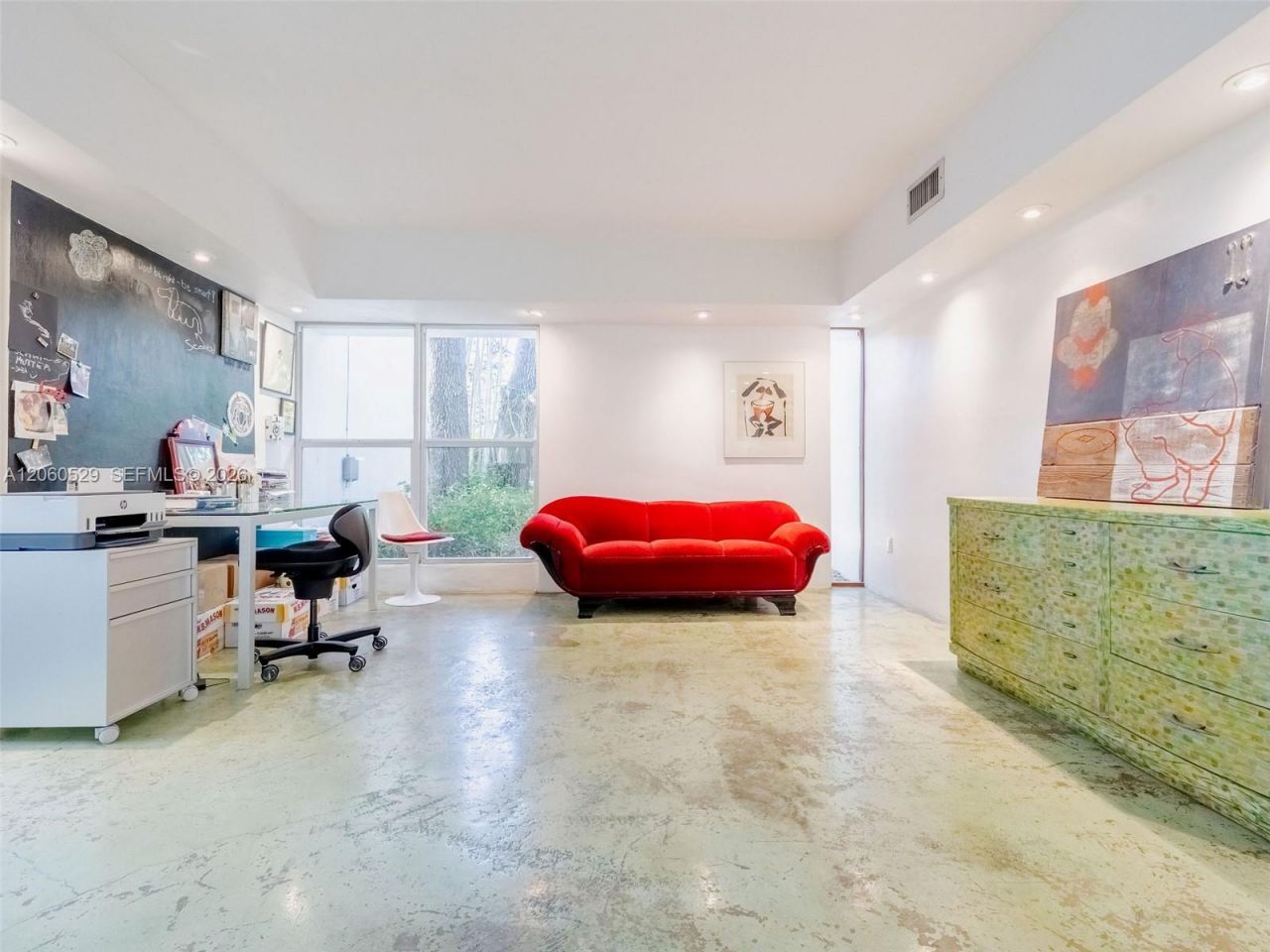 2250 NE 201st St, Miami, FL 33180 Photo