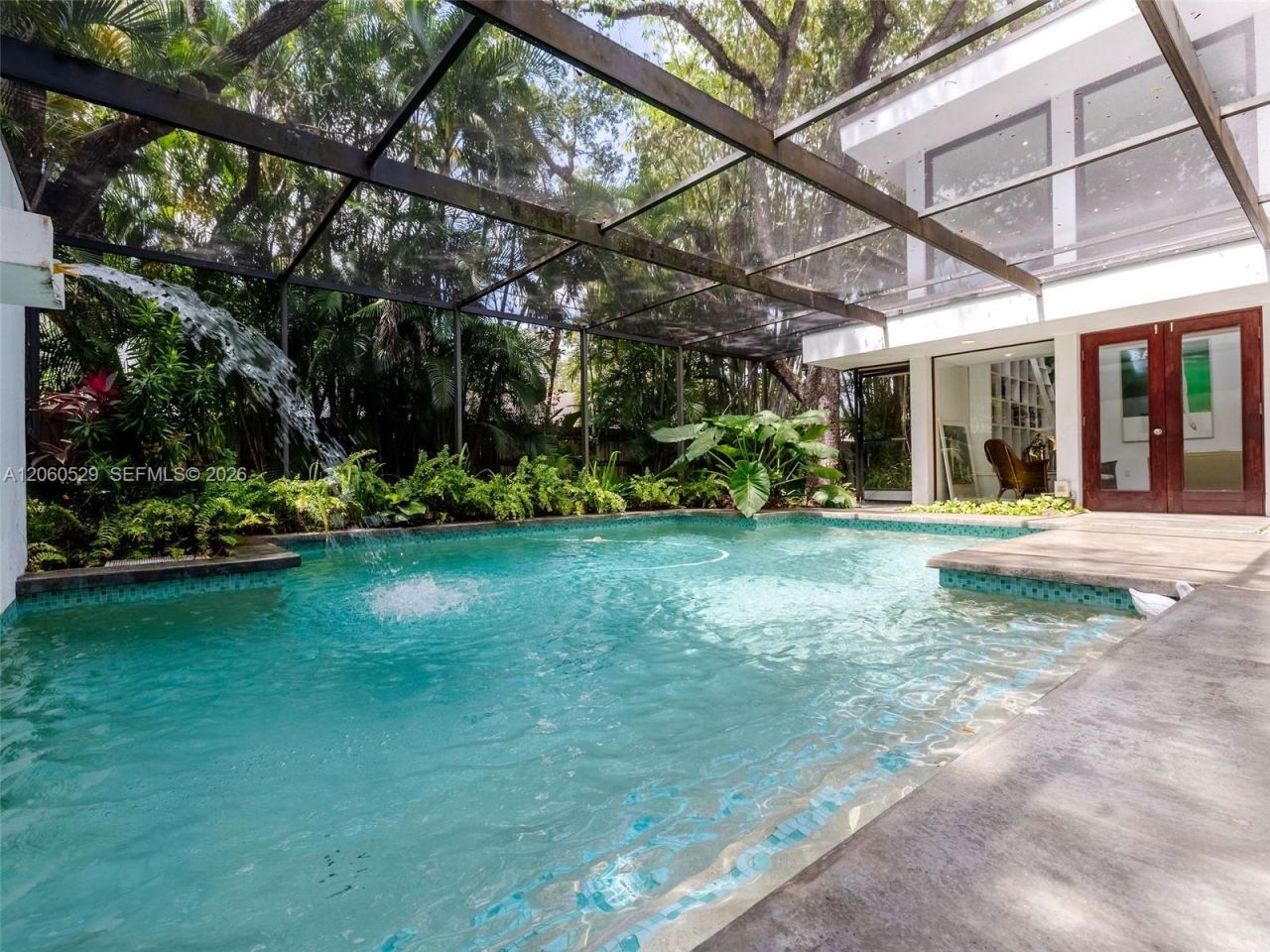 2250 NE 201st St, Miami, FL 33180 Photo