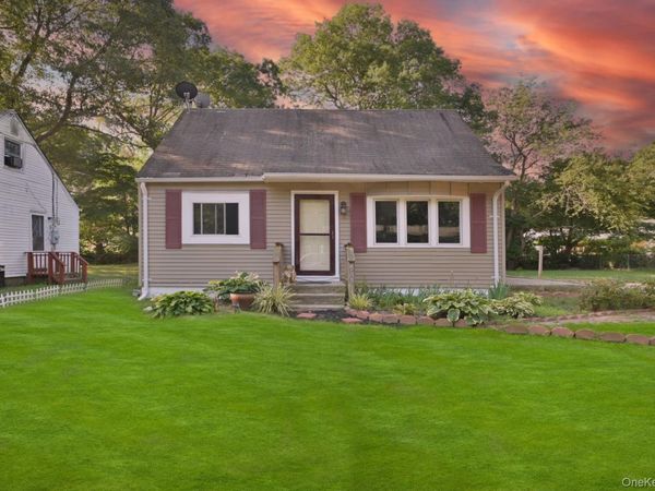 80 Norfleet Lane , Coram, NY 11727
