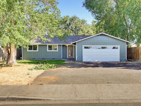 1995 Alpine Court, Medford, OR 97504