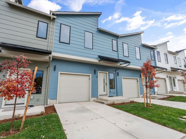 2028 Sunset Drive, Unit 4, Medford, OR 97501