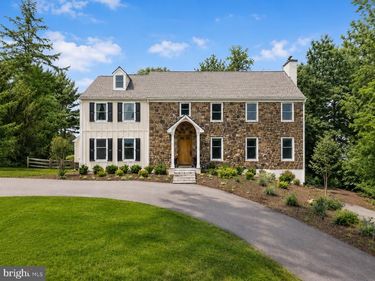 112 HUNT VALLEY CIRCLE, BERWYN, PA 19312