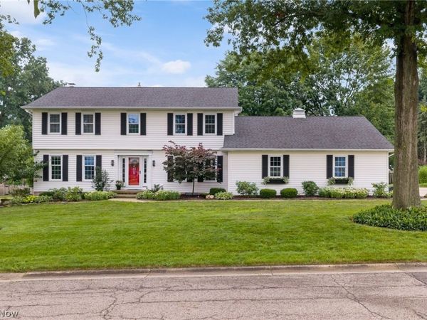 2230 Radford Street NW, North Canton, OH 44720
