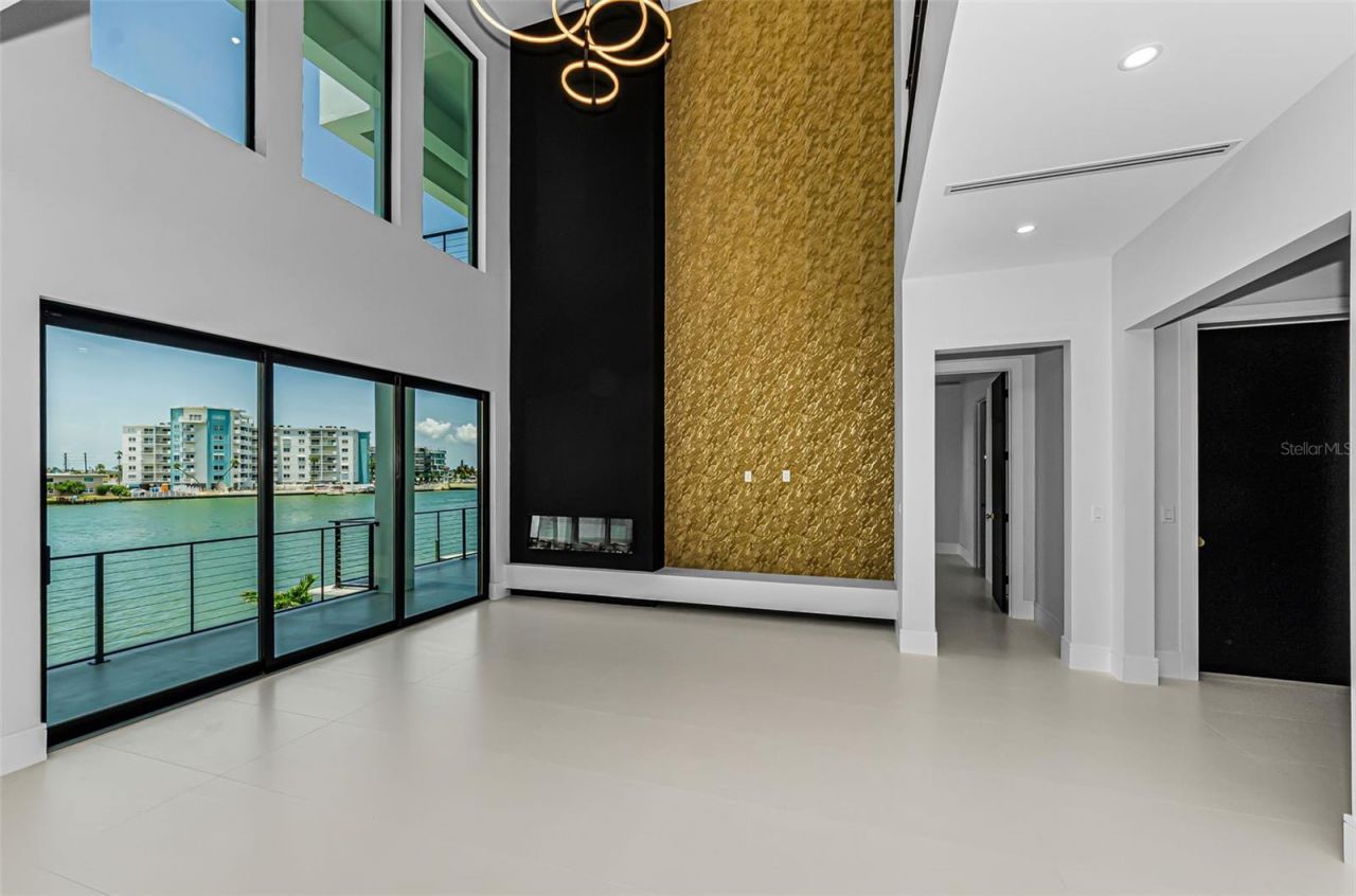43 Dolphin Drive, Treasure Island, FL 33706 Photo