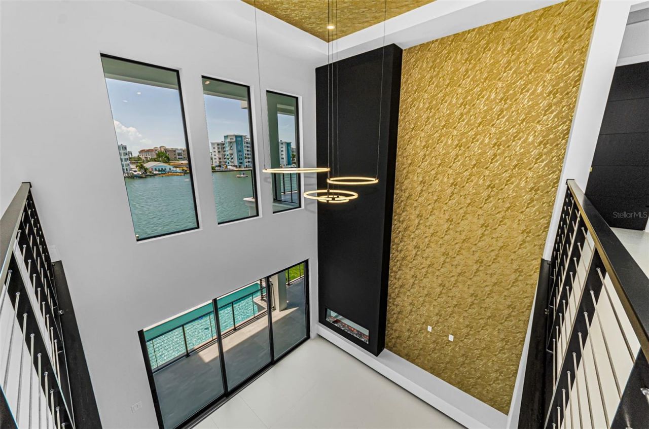 43 Dolphin Drive, Treasure Island, FL 33706 Photo
