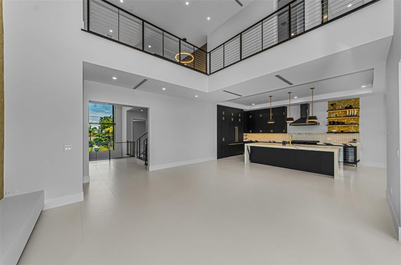 43 Dolphin Drive, Treasure Island, FL 33706 Photo