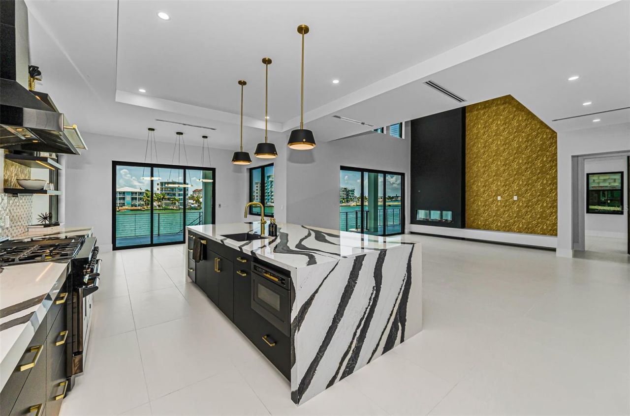 43 Dolphin Drive, Treasure Island, FL 33706 Photo