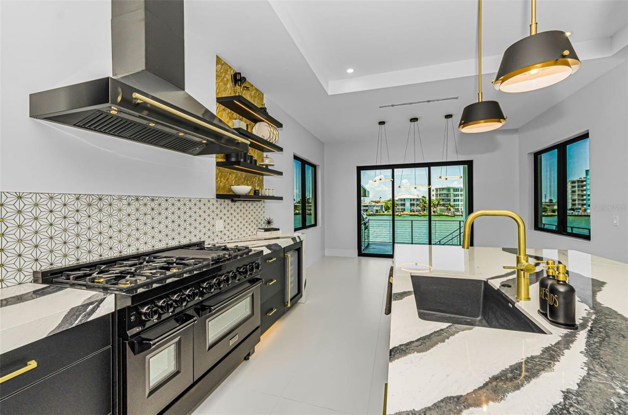 43 Dolphin Drive, Treasure Island, FL 33706 Photo