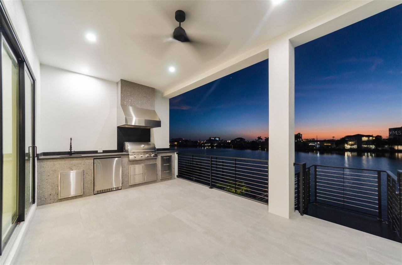 43 Dolphin Drive, Treasure Island, FL 33706 Photo