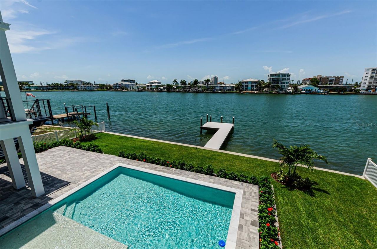 43 Dolphin Drive, Treasure Island, FL 33706 Photo