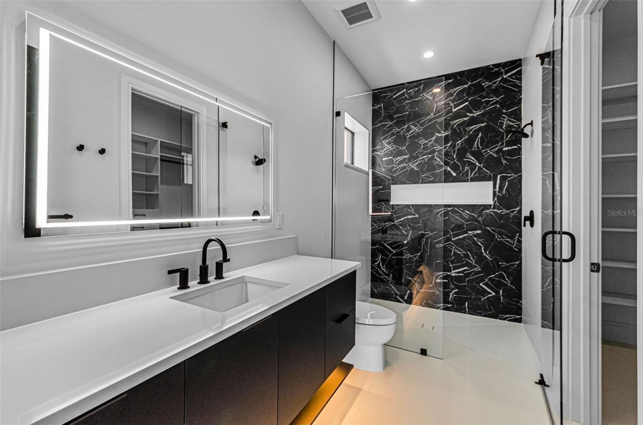 43 Dolphin Drive, Treasure Island, FL 33706 Photo