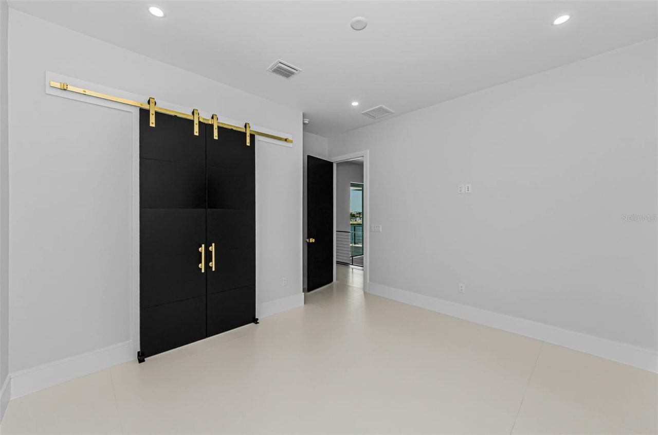 43 Dolphin Drive, Treasure Island, FL 33706 Photo