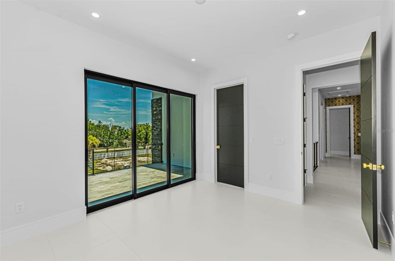 43 Dolphin Drive, Treasure Island, FL 33706 Photo