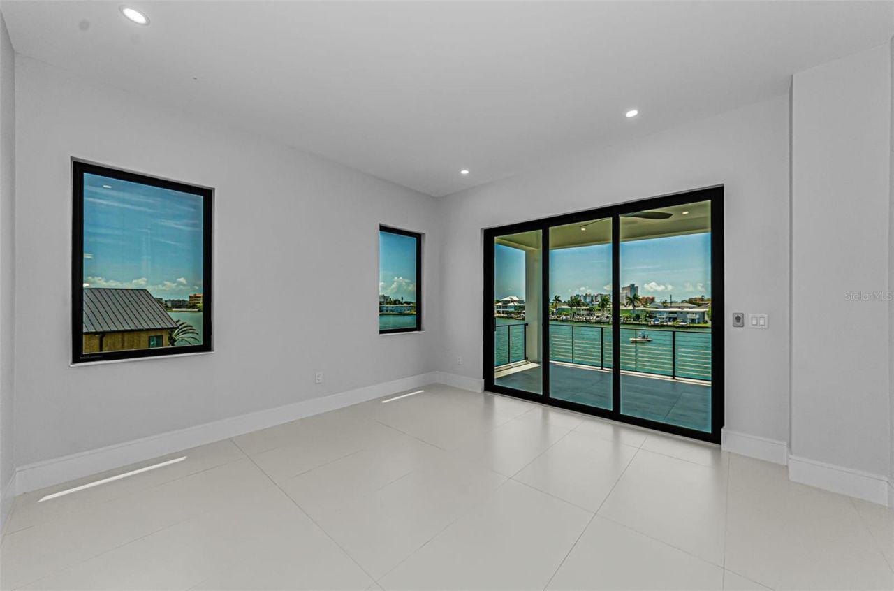 43 Dolphin Drive, Treasure Island, FL 33706 Photo