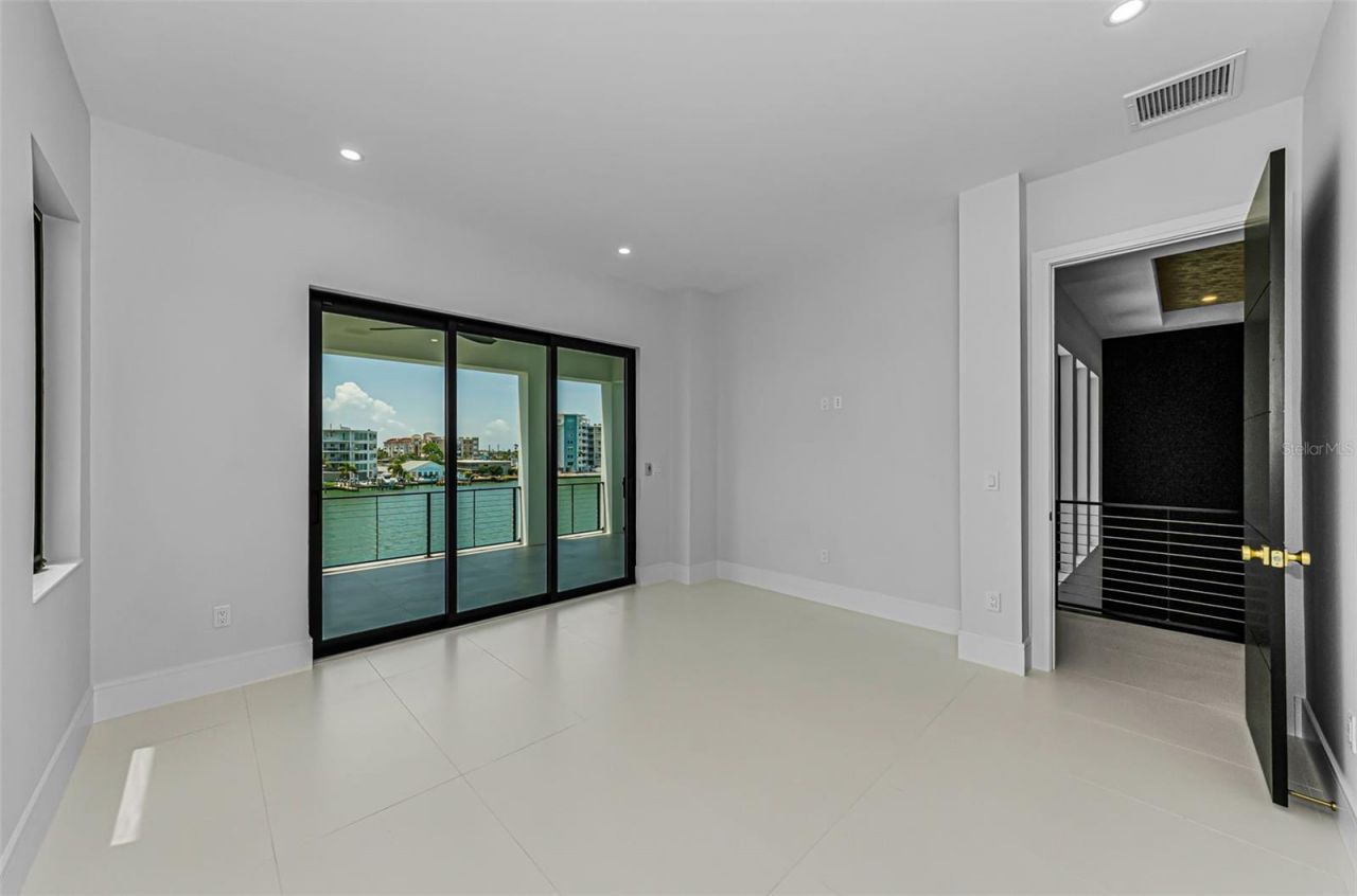 43 Dolphin Drive, Treasure Island, FL 33706 Photo