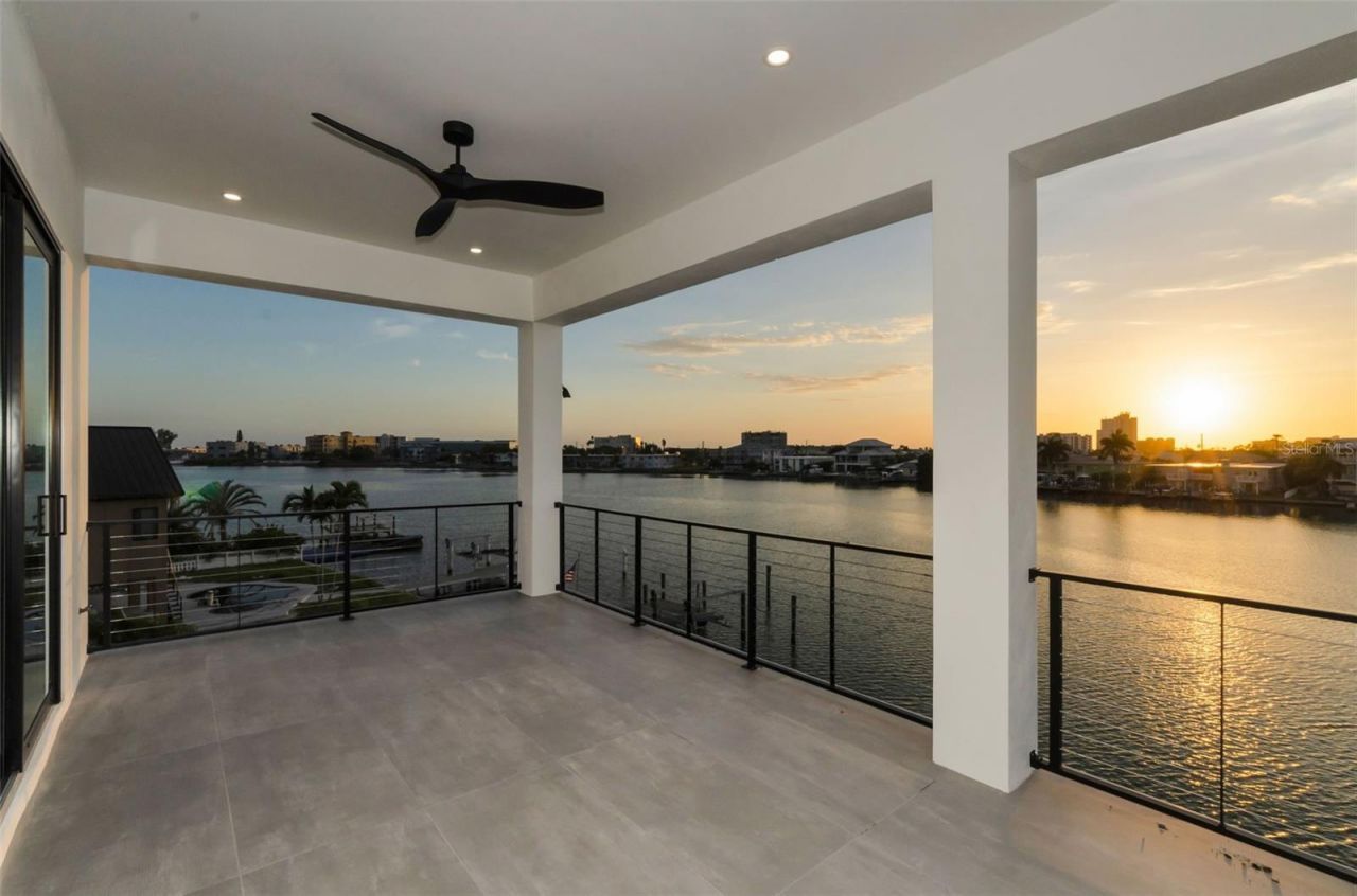 43 Dolphin Drive, Treasure Island, FL 33706 Photo