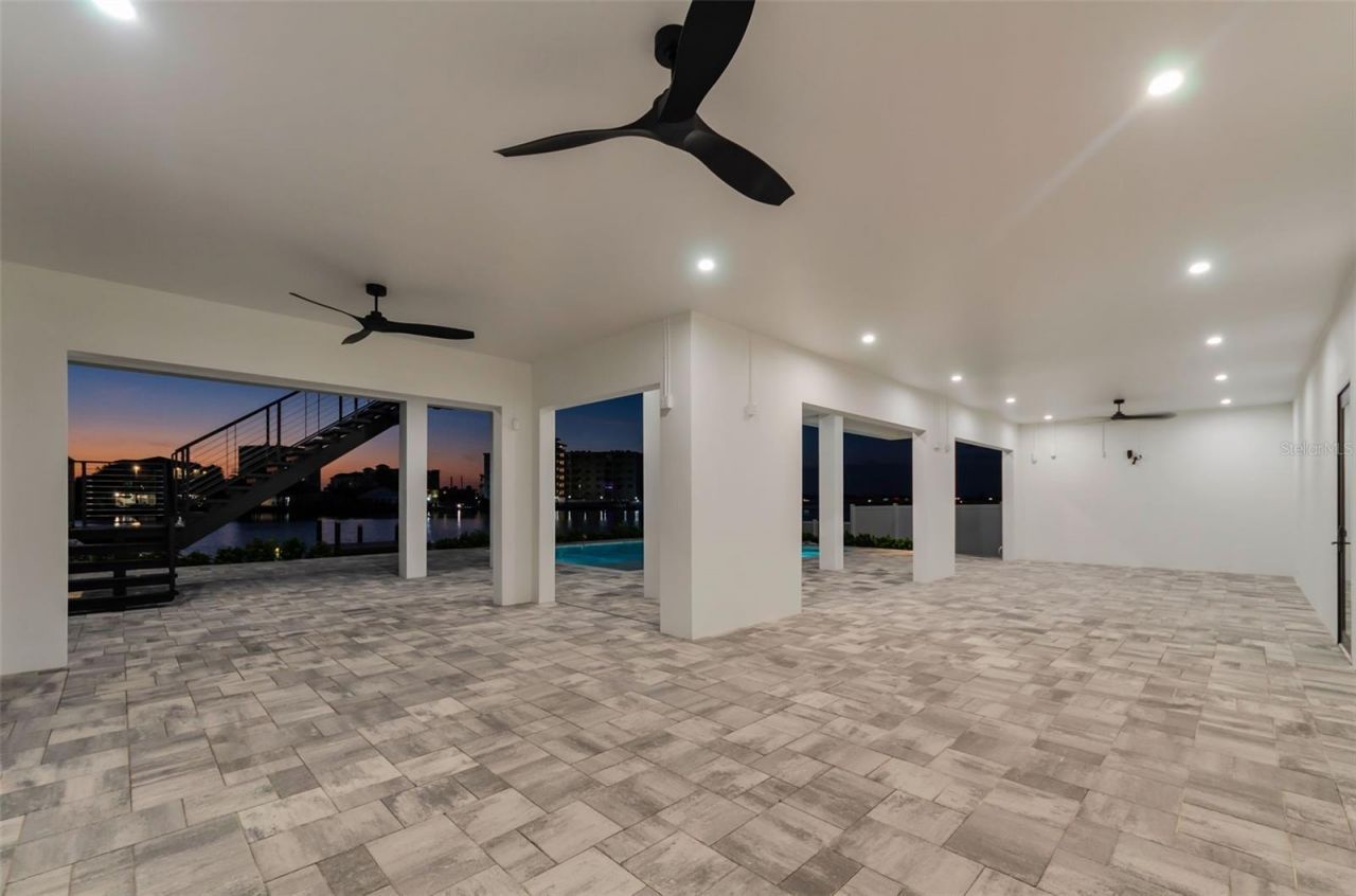 43 Dolphin Drive, Treasure Island, FL 33706 Photo