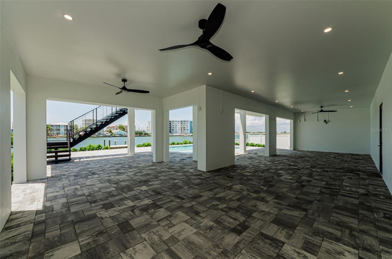43 Dolphin Drive, Treasure Island, FL 33706 Photo