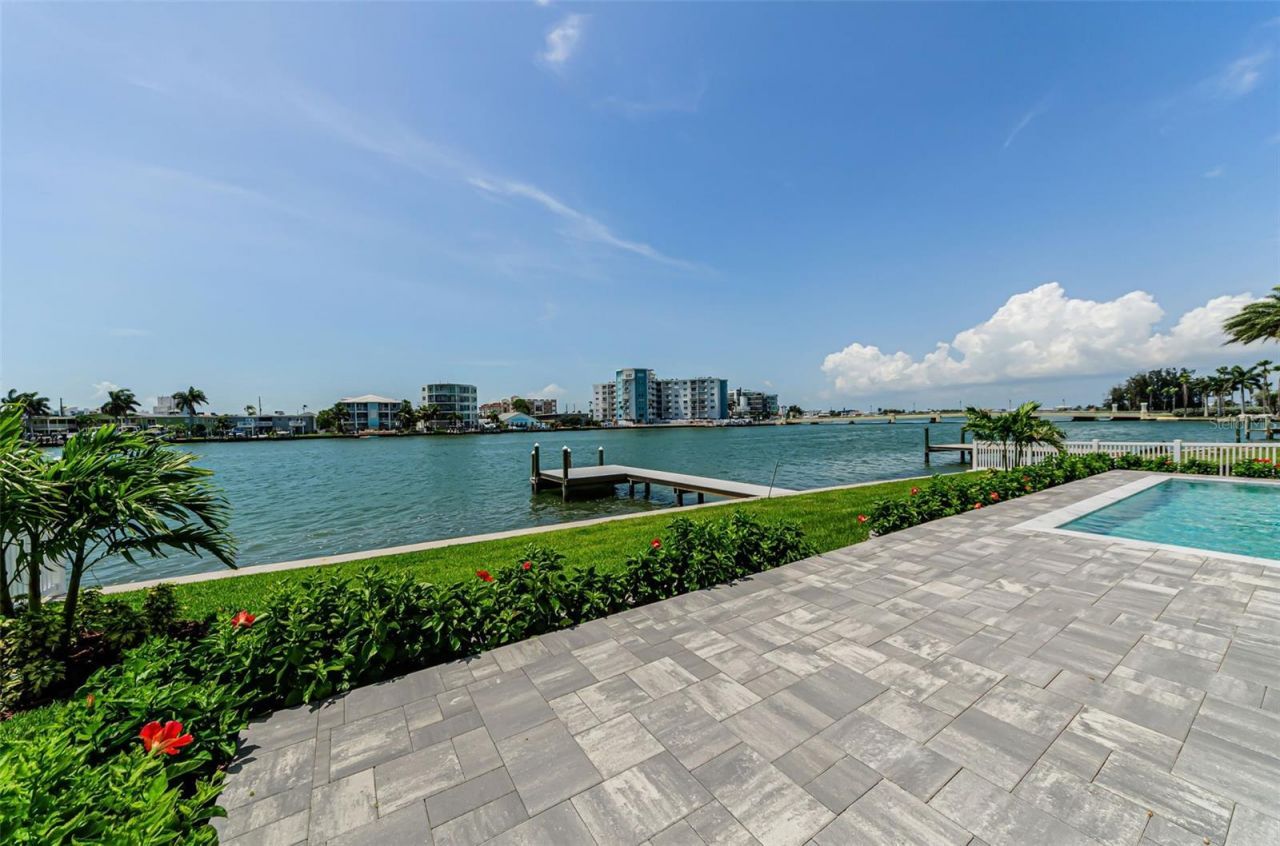 43 Dolphin Drive, Treasure Island, FL 33706 Photo