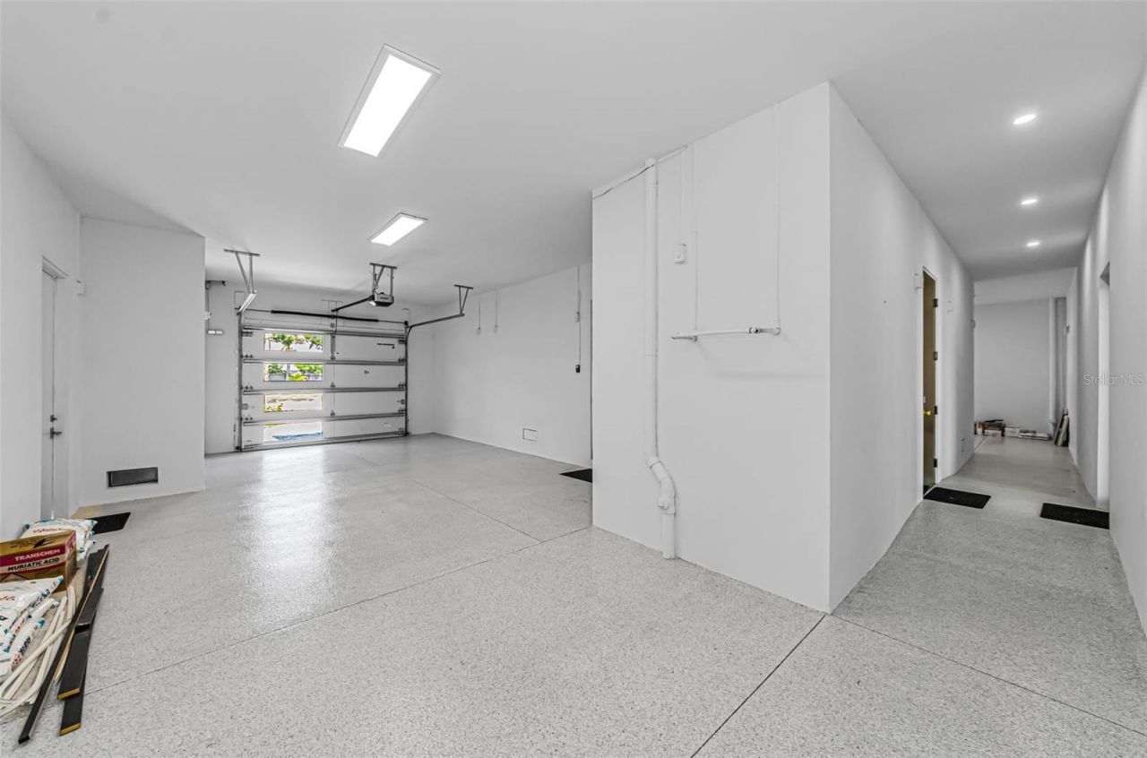 43 Dolphin Drive, Treasure Island, FL 33706 Photo