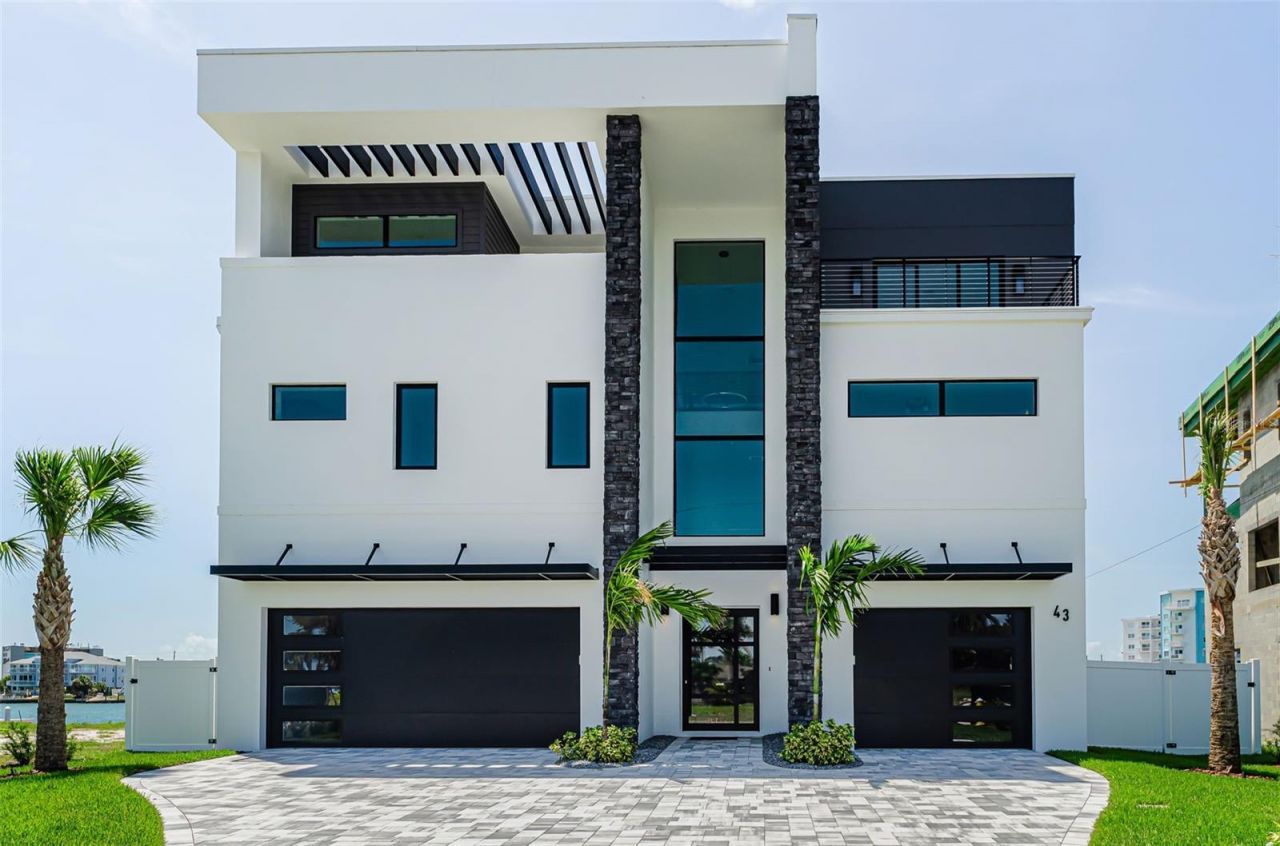 43 Dolphin Drive, Treasure Island, FL 33706 Photo