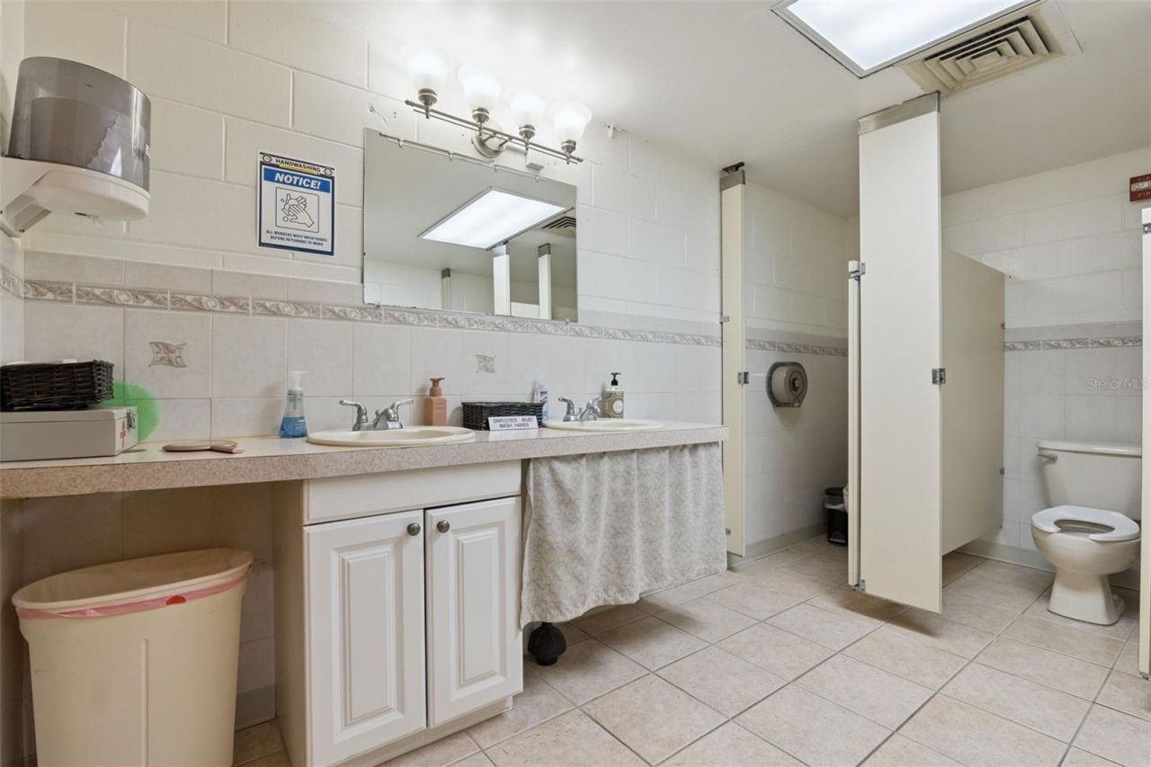 9300 University Boulevard, Orlando, FL 32817 Photo