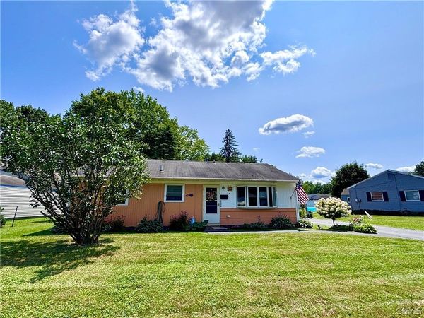 34 Tamarack Drive , New Hartford, NY 13413