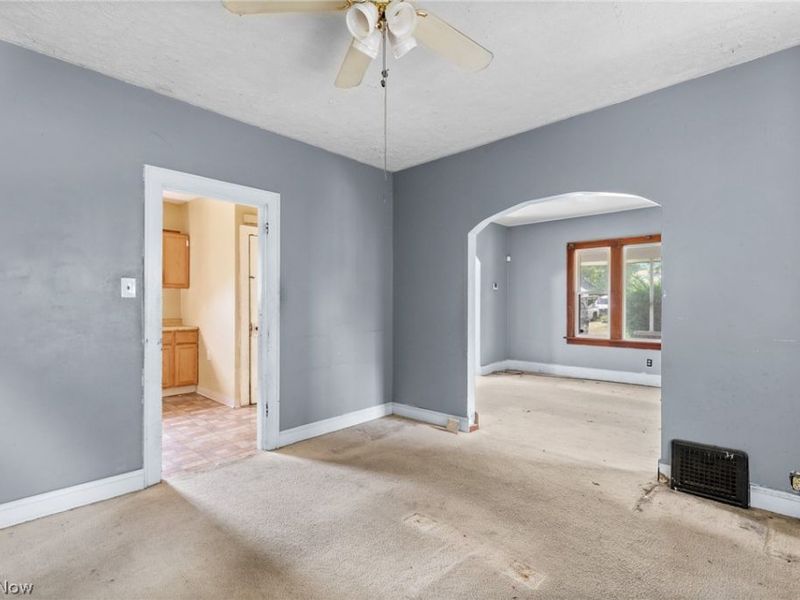 2203 5th Street NE, Canton, OH 44704 Photo 10