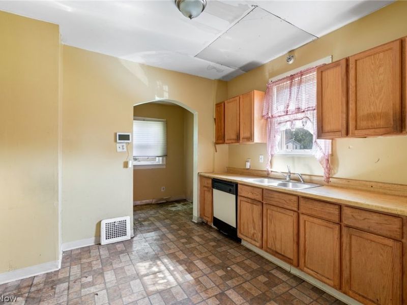 2203 5th Street NE, Canton, OH 44704 Photo 11