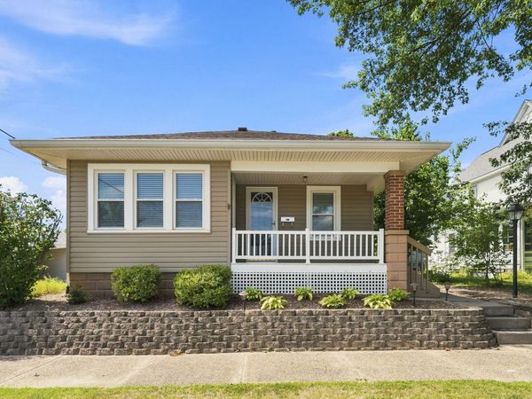 2811 15th Street A , Moline, IL 61265