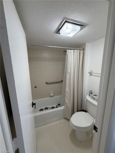 576 Retreat Dr, Unit 201, Naples, FL 34110 Photo