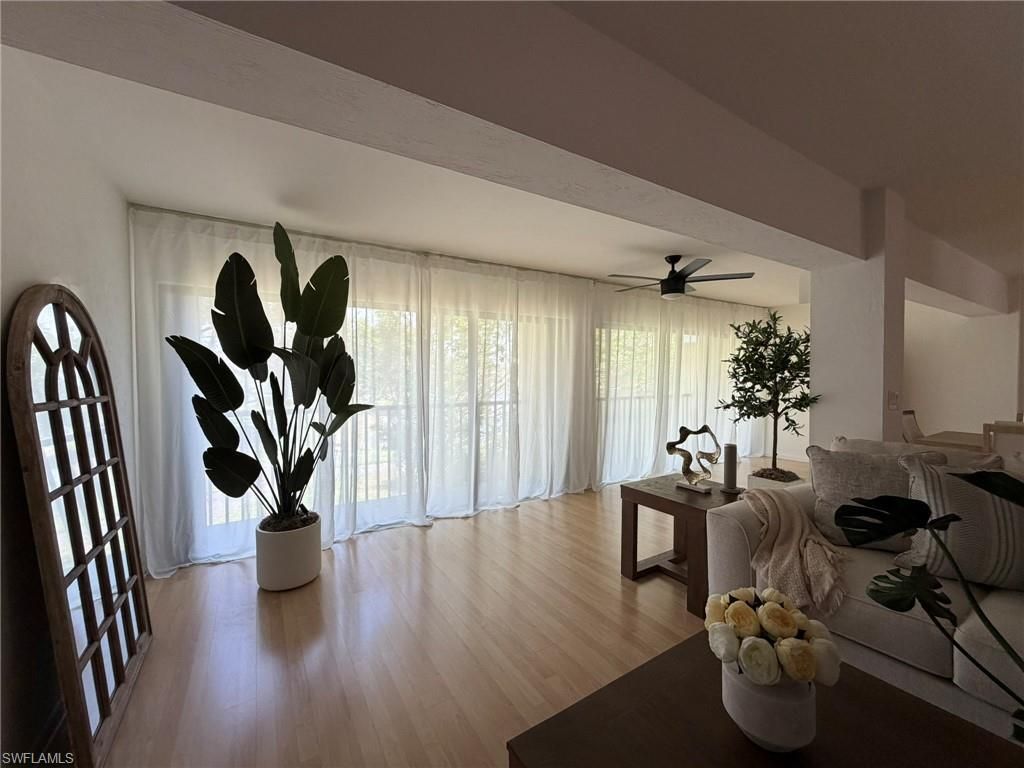 576 Retreat Dr, Unit 201, Naples, FL 34110 Photo