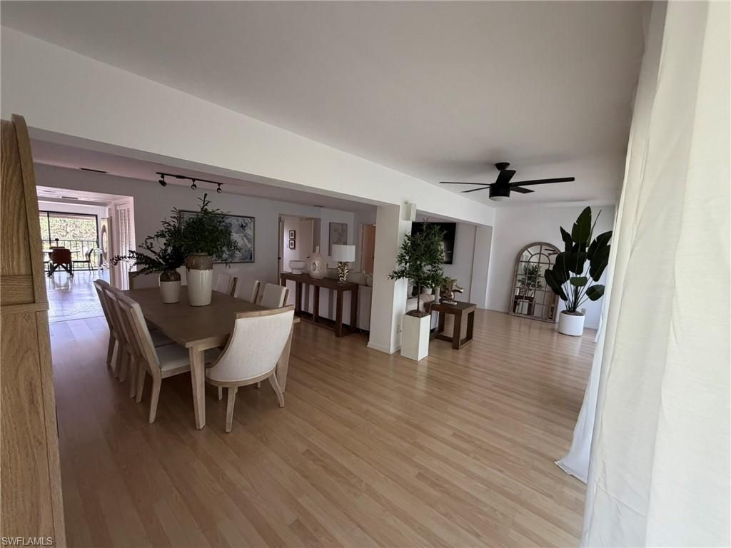 576 Retreat Dr, Unit 201, Naples, FL 34110 Photo