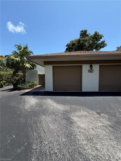 576 Retreat Dr, Unit 201, Naples, FL 34110 Photo