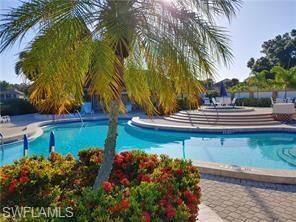 576 Retreat Dr, Unit 201, Naples, FL 34110 Photo