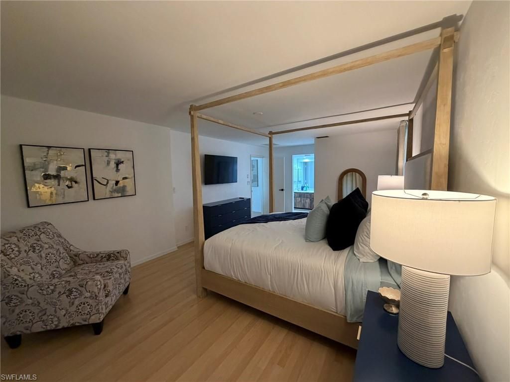 576 Retreat Dr, Unit 201, Naples, FL 34110 Photo