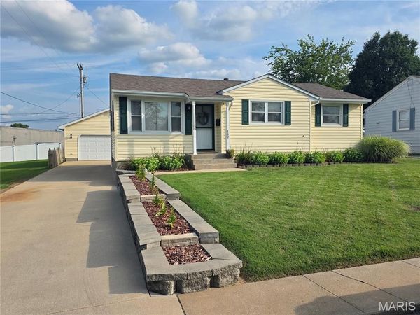 142 Linn Drive , Ste Genevieve, MO 63670