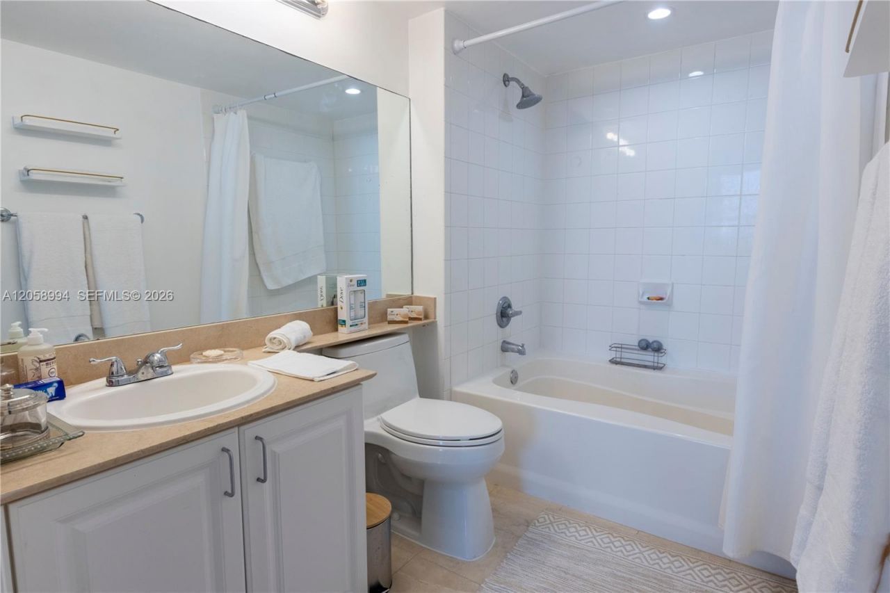 90 Alton Rd , Unit 1409, Miami Beach, FL 33139 Photo