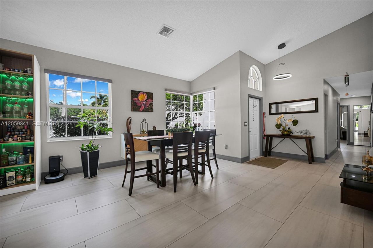 15982 NW 12th Ct, Pembroke Pines, FL 33028 Photo