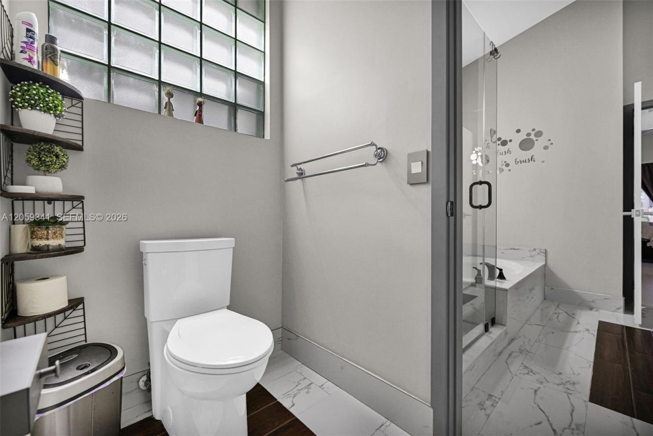 15982 NW 12th Ct, Pembroke Pines, FL 33028 Photo