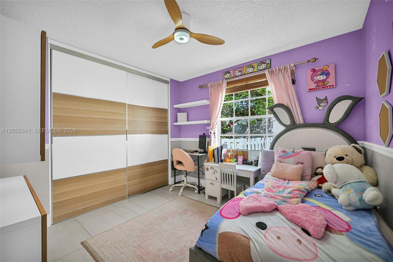 15982 NW 12th Ct, Pembroke Pines, FL 33028 Photo