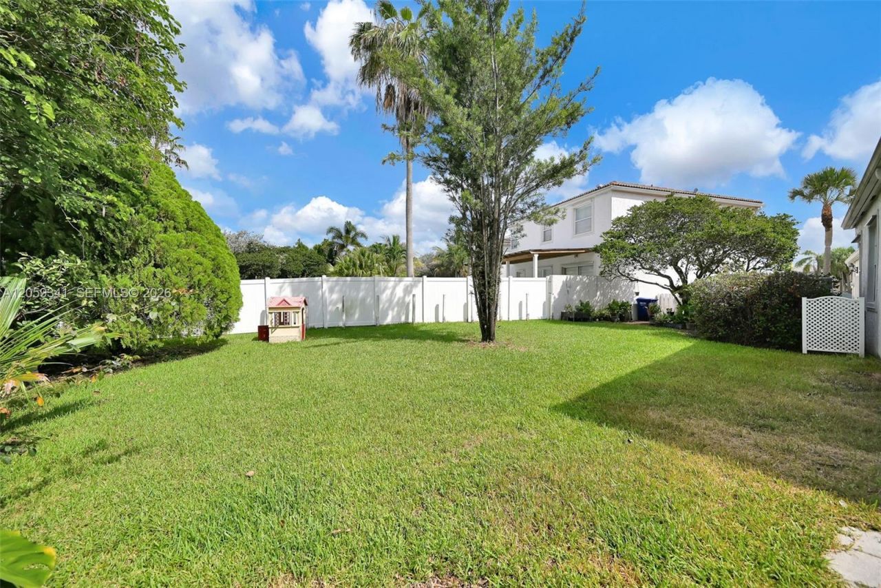 15982 NW 12th Ct, Pembroke Pines, FL 33028 Photo
