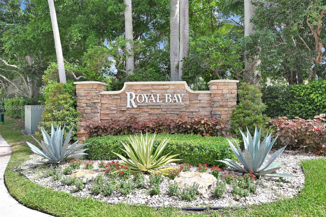 15982 NW 12th Ct, Pembroke Pines, FL 33028 Photo
