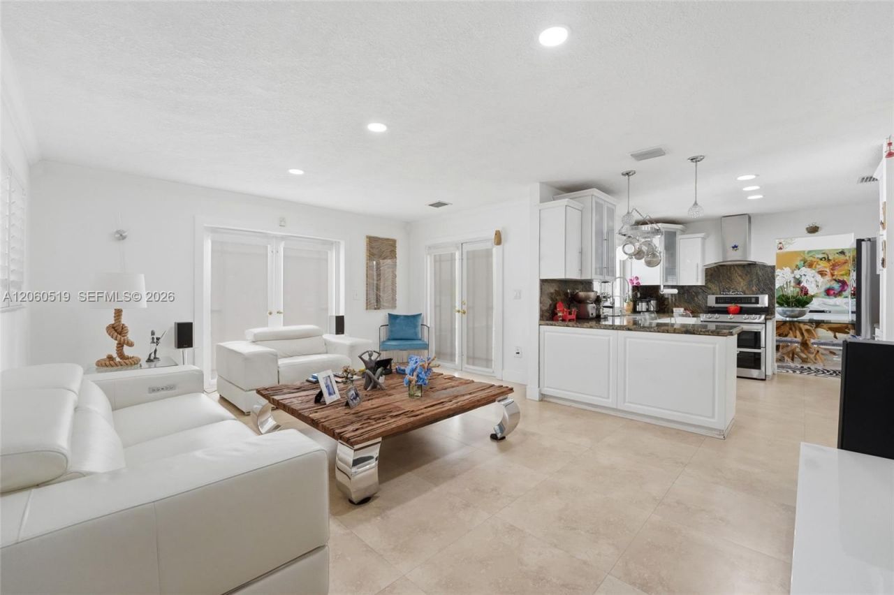 323 NW 136th Pl, Miami, FL 33182 Photo