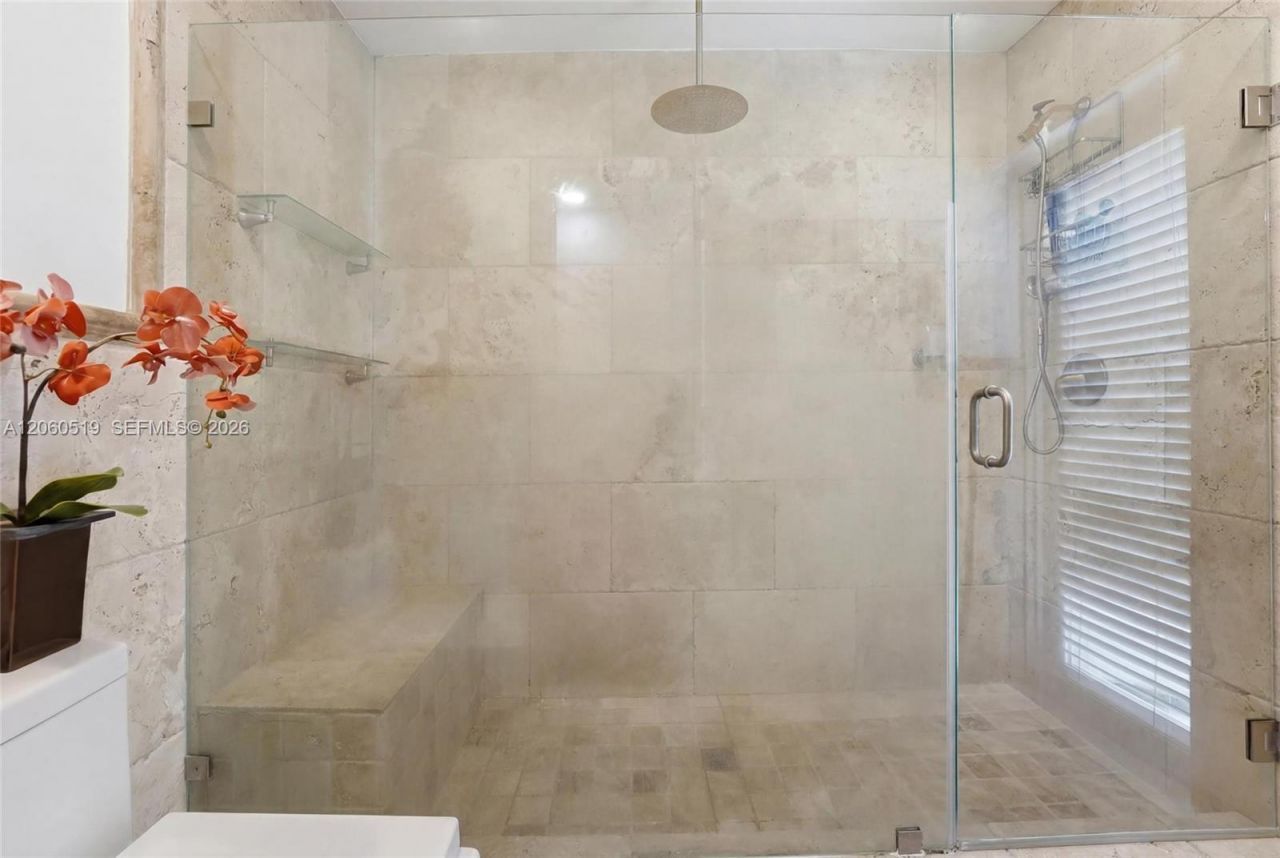323 NW 136th Pl, Miami, FL 33182 Photo