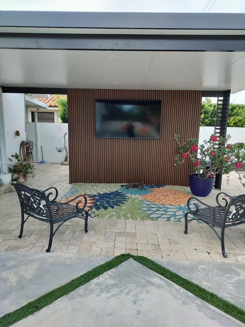 323 NW 136th Pl, Miami, FL 33182 Photo